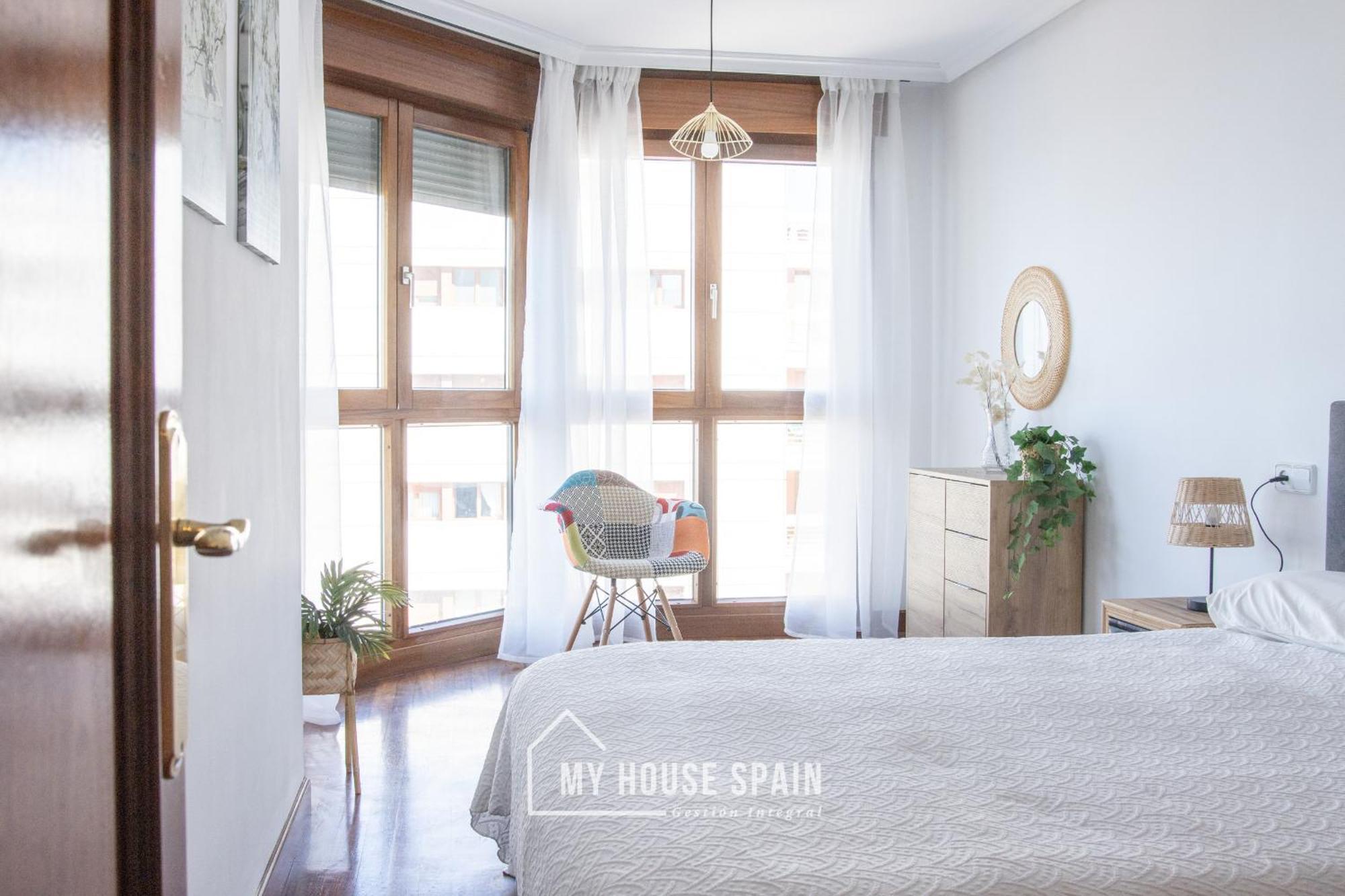 Myhousespain - Playa De Poniente, Con Vistas Al Mar Y Parking Gratuito Gijon Exterior photo