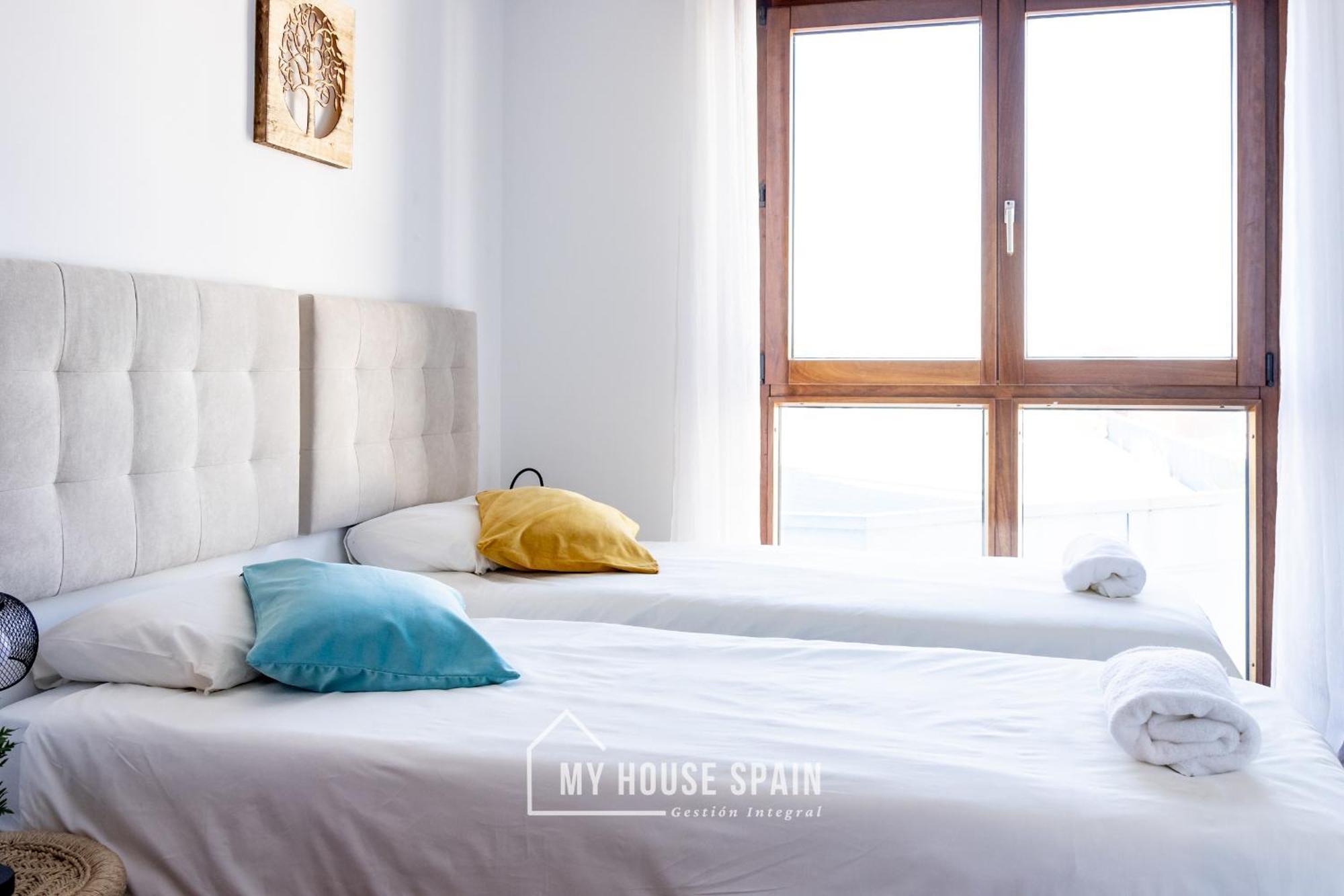 Myhousespain - Playa De Poniente, Con Vistas Al Mar Y Parking Gratuito Gijon Exterior photo